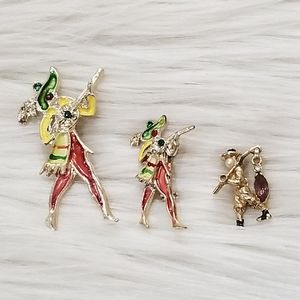 Vintage brooch set